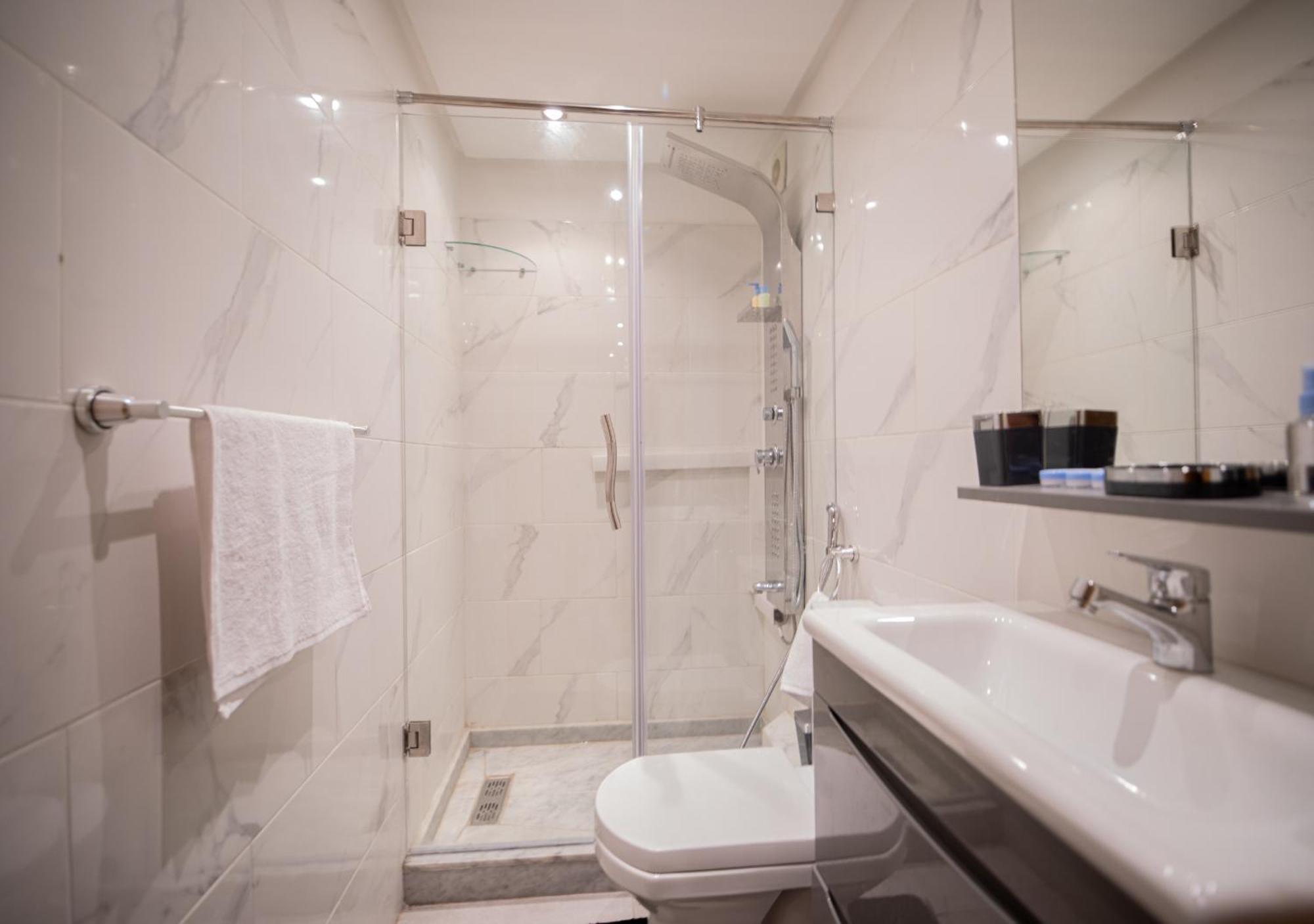 R101- Cosy And Stylish Apartment With King Size Bed- Belvedere Casablanca Ngoại thất bức ảnh